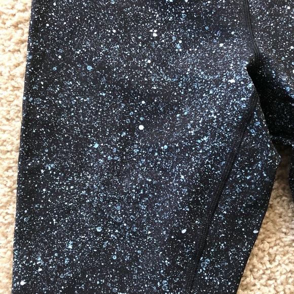 Lululemon Wunder Under 1/2 Tight 6 - Picture 3 of 5